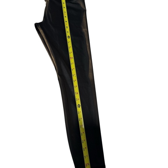 GAP Black Leggings for Women - Picture 3 of 6